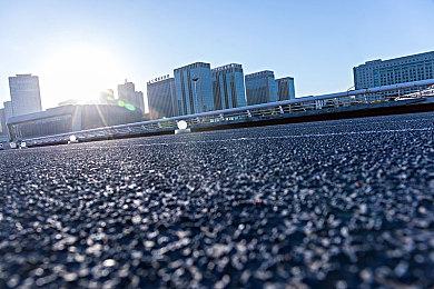 玩家发现《小丑牌》通关方法：超高分让游戏崩溃